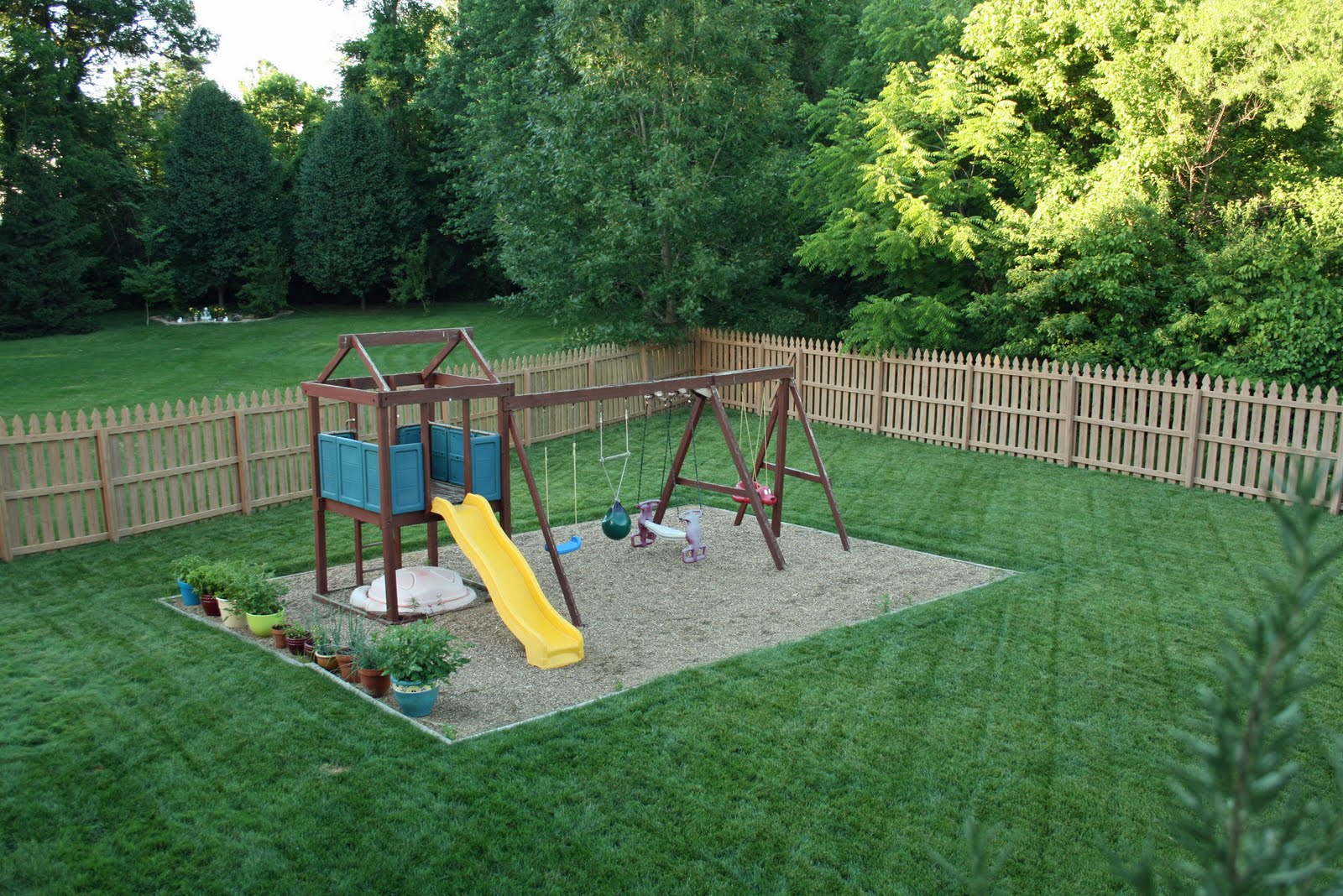 Montaggio di un parco giochi per bambini in giardino idee pratiche Creare un parco giochi all aperto