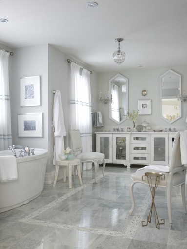 13 bagni moderni e classici di colore bianco