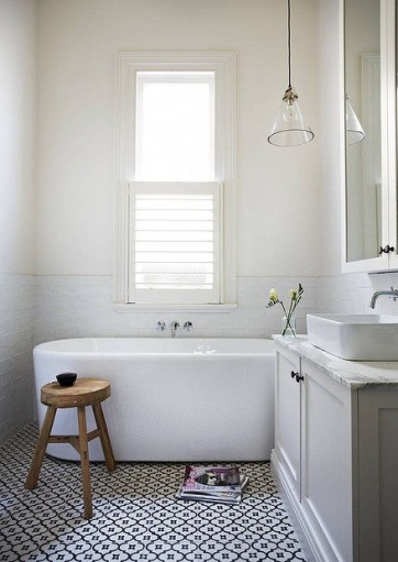 13 bagni moderni e classici di colore bianco12