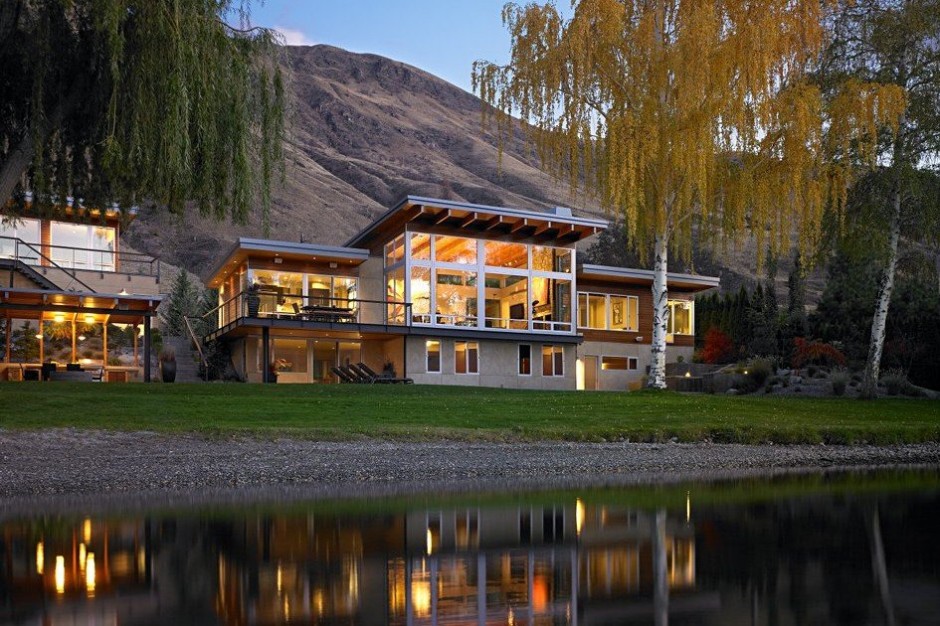 Casa moderna e luminosa con splendida vista sul fiume