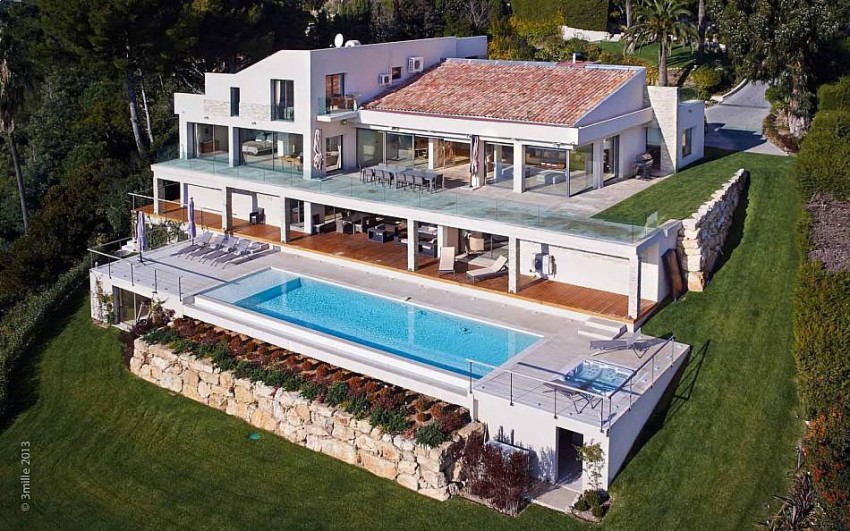 Villa Massiccia e Contemporanea a Cannes 1