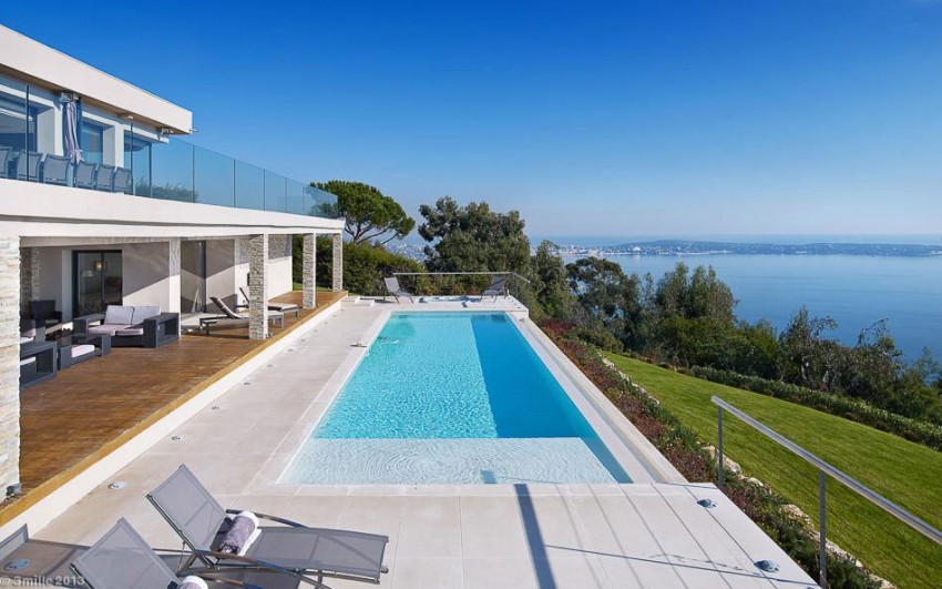 Villa Massiccia e Contemporanea a Cannes 2