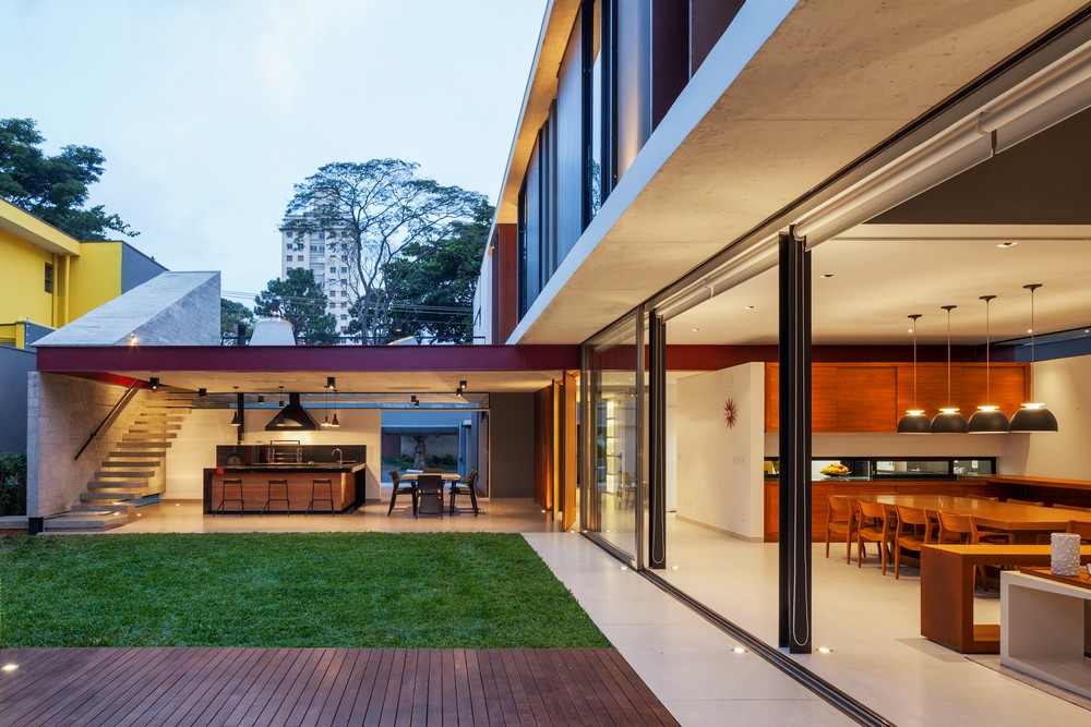 Un Esempio Imponente di Architettura Brasiliana Moderna 21