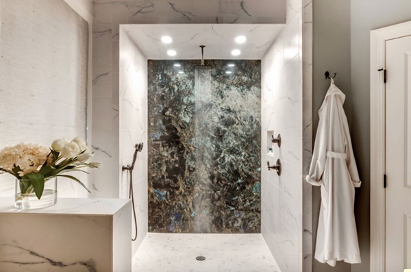 30 idee di docce contemporanee per il vostro bagno 23